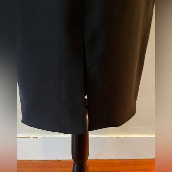 Maggy London, Black Dress w/ Puff wrist sleeves, Size 8, like new - Picture 4 of 8